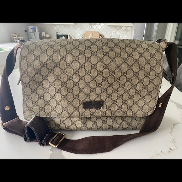 Authentic Gucci Supreme diaper bag. - Picture 9 of 9